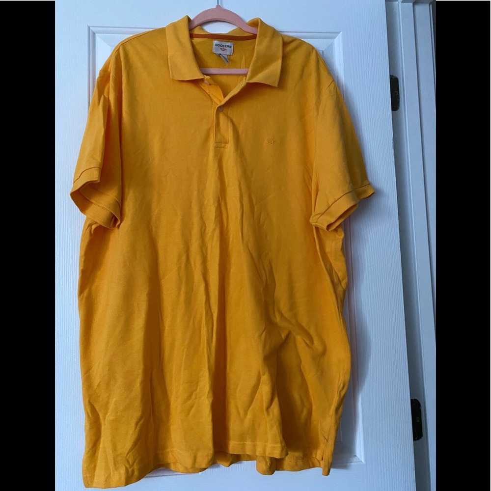 DOCKERS polo style shirt